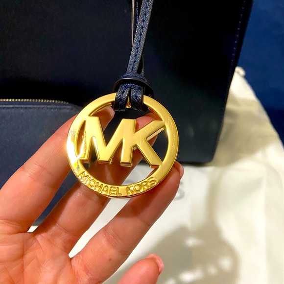 Bundle Michael Kors "Sutton" Purse & Wallet - Picture 14 of 16